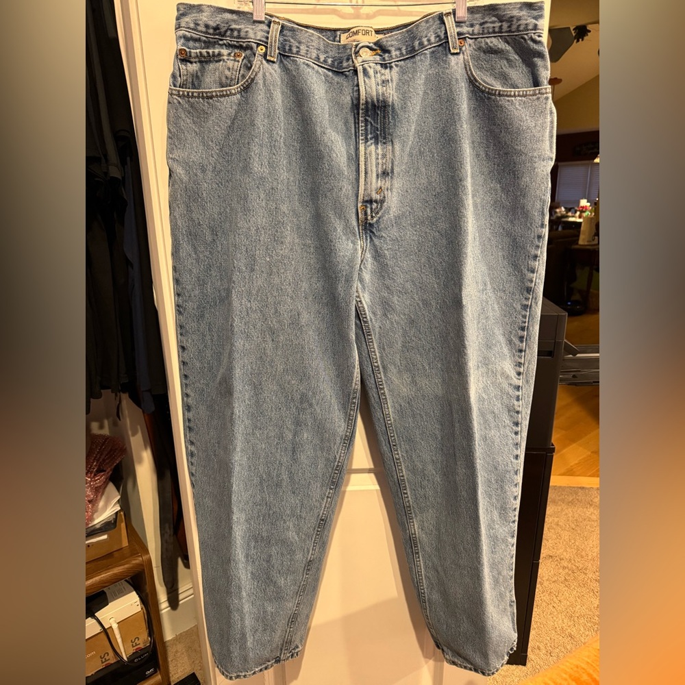 Comfort Fit Levi Jeans
